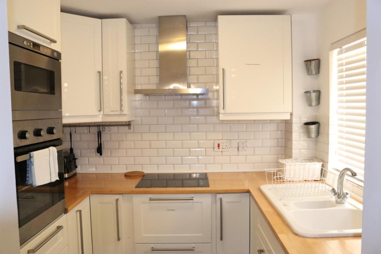 Garland Modern Apartment With Private Garden & Parking Dartford 5 Zewnętrze zdjęcie