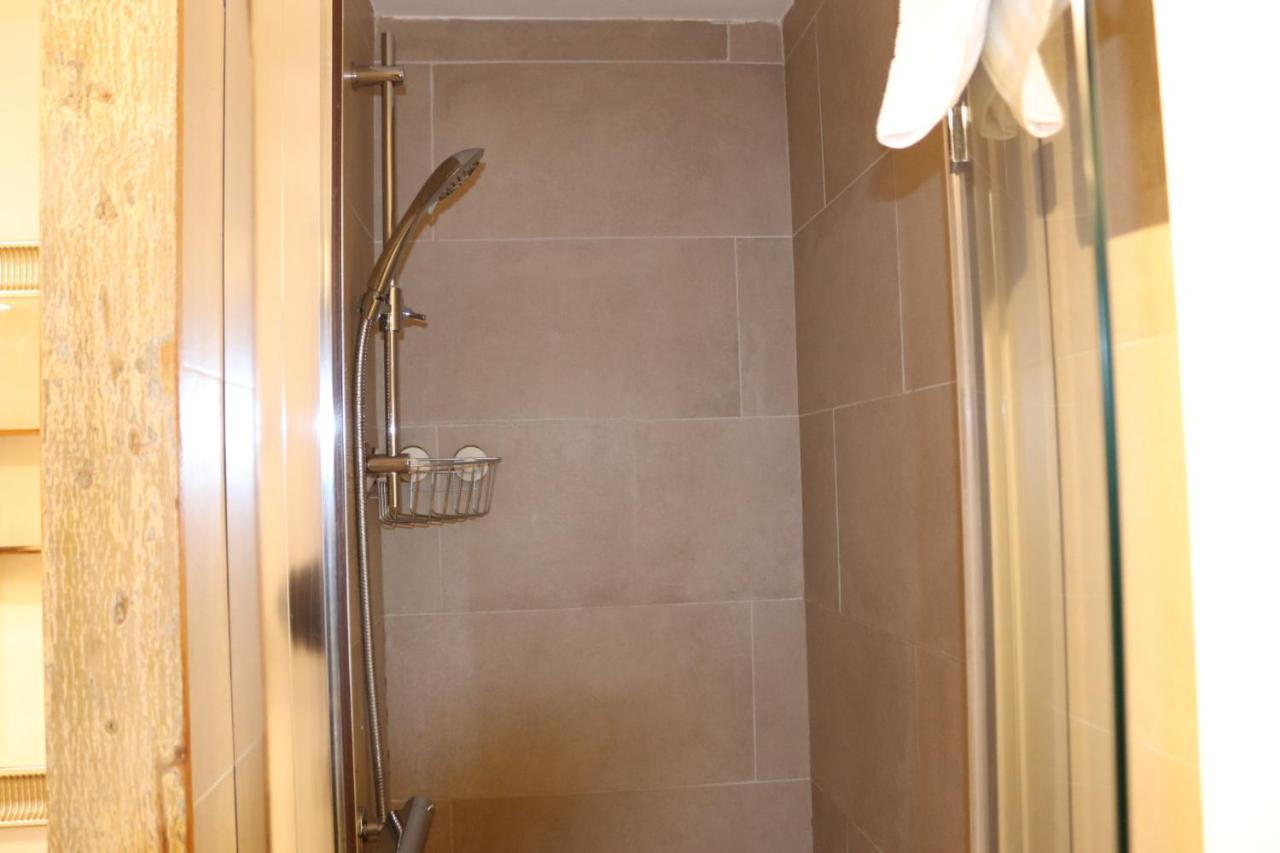 Garland Modern Apartment With Private Garden & Parking Dartford 5 Zewnętrze zdjęcie