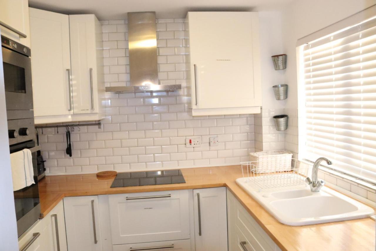 Garland Modern Apartment With Private Garden & Parking Dartford 5 Zewnętrze zdjęcie
