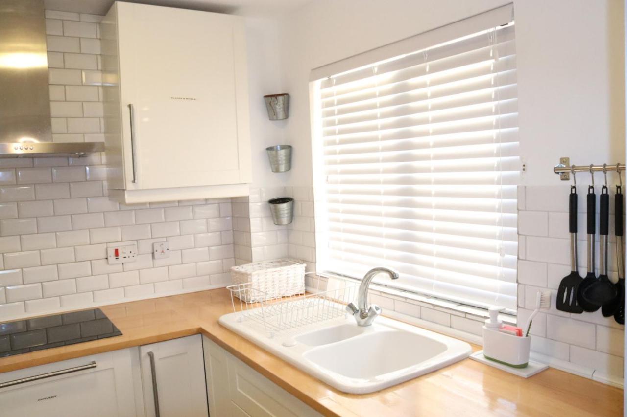 Garland Modern Apartment With Private Garden & Parking Dartford 5 Zewnętrze zdjęcie